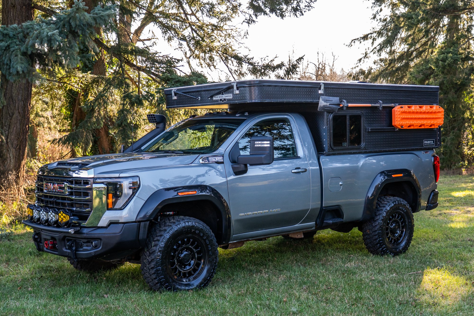 2025 GMC Sierra 2500 HD - Hero